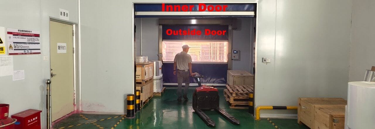 Stand up pouch with spouts