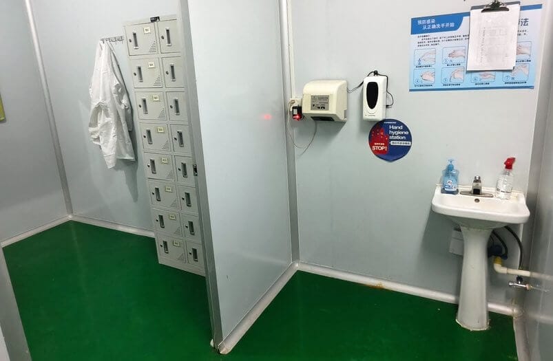 Stand up pouch with spouts