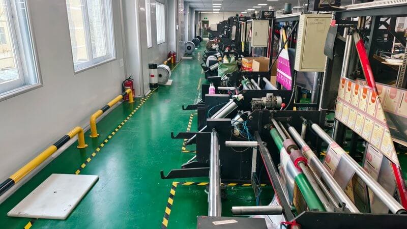 Stand up pouch with spouts