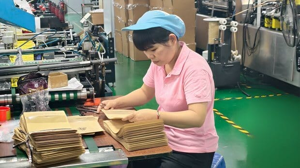 Stand up pouch with spouts